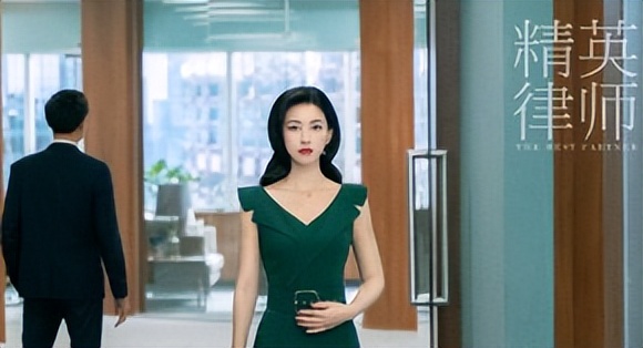 全球百大最帅面孔女生朱珠,全球最美面孔朱珠问鼎