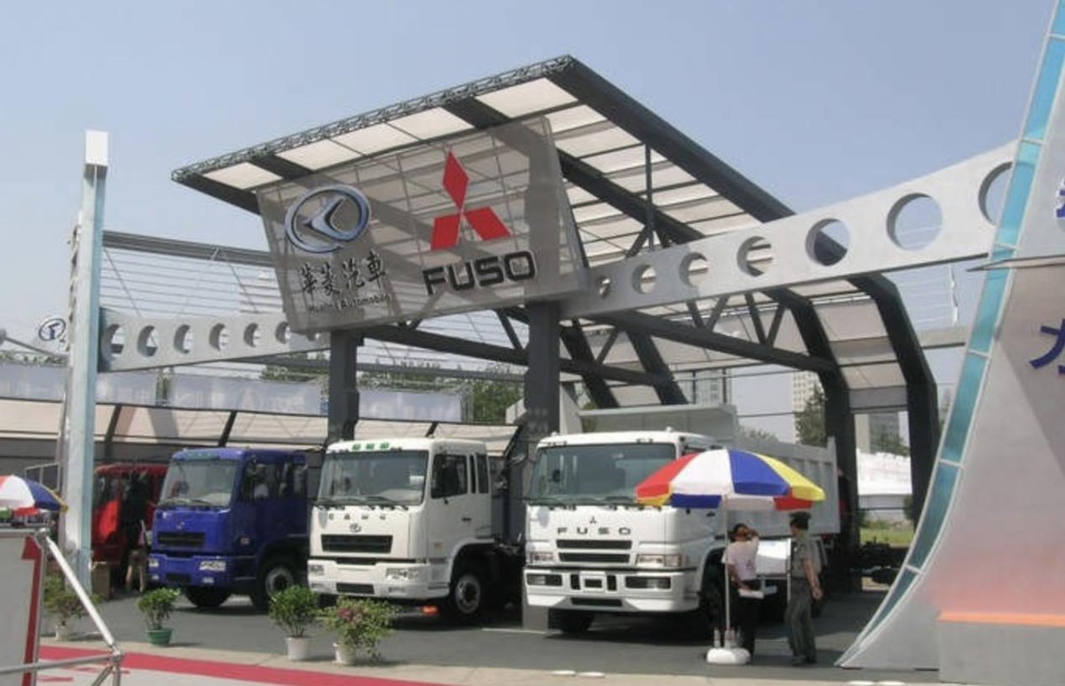 小镇故事脑瘫,小镇故事简介