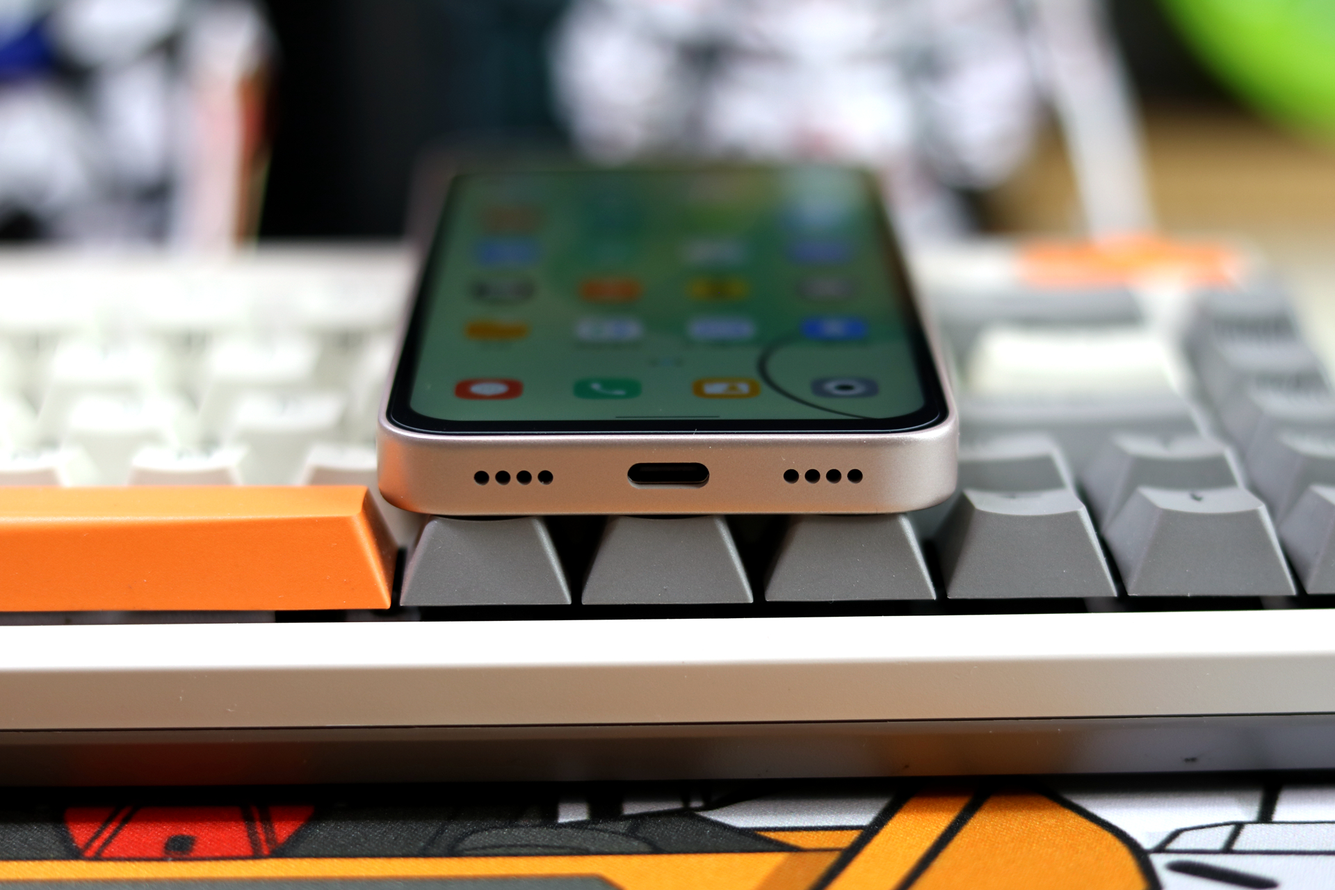 小米生态链推出防沉迷手机，iphone4S一样的手感，为学生群体打造