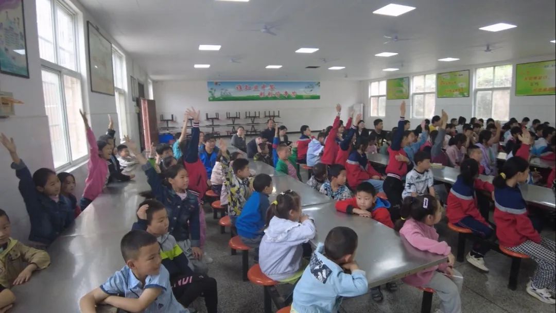 县检察院开展法治进校园巡讲活动,检察院迎六一法治进校园巡讲