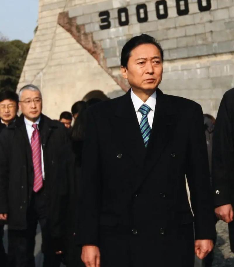 鸠山由纪夫与安倍政治路线,日本首相鸠山由纪夫的现状