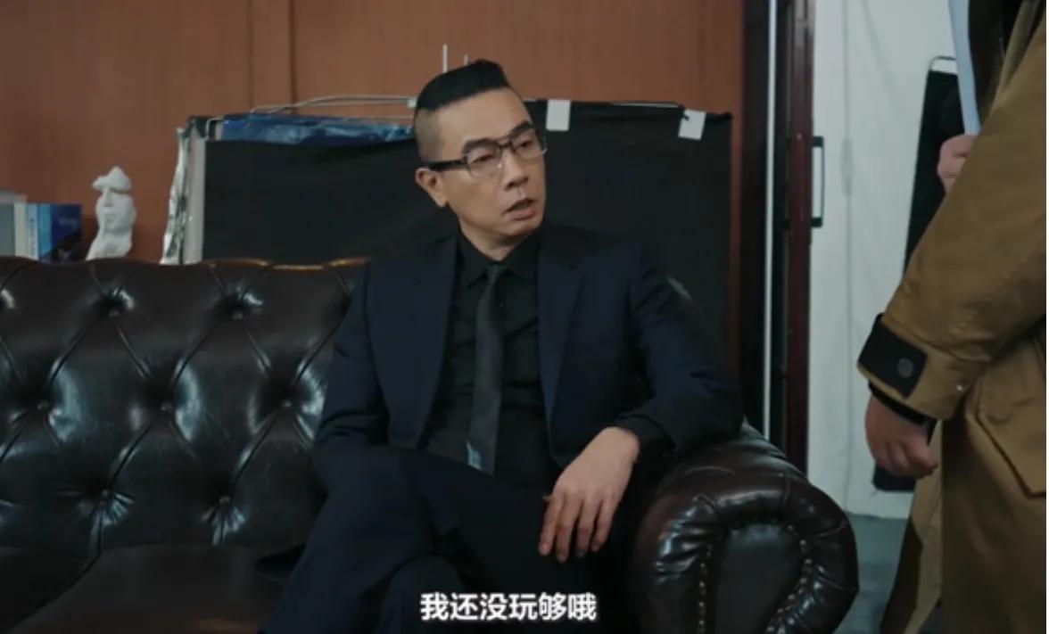 细数港星喜欢代言的品牌，除成龙的网游，还有袁咏仪无偿代言华为