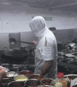 被石头划伤头有点晕,被石头磕到头流血