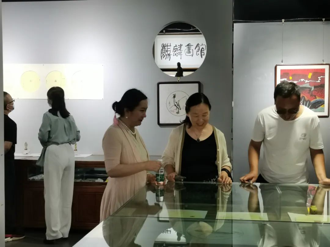 刀情墨趣浓画意诗情厚——安多民“刀情墨趣”艺术展成功举办