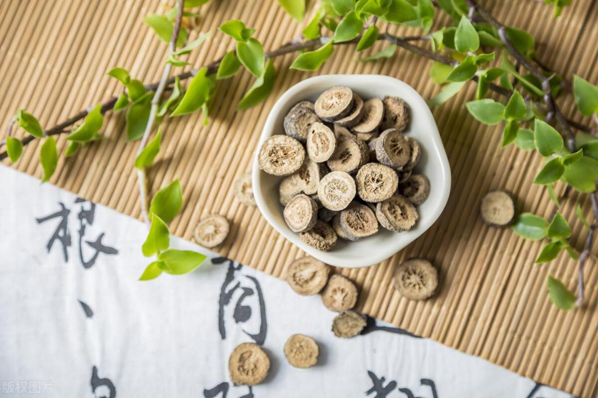 慢性心衰什么症状就比较严重了,心衰引起的胸闷气短吃什么中成药