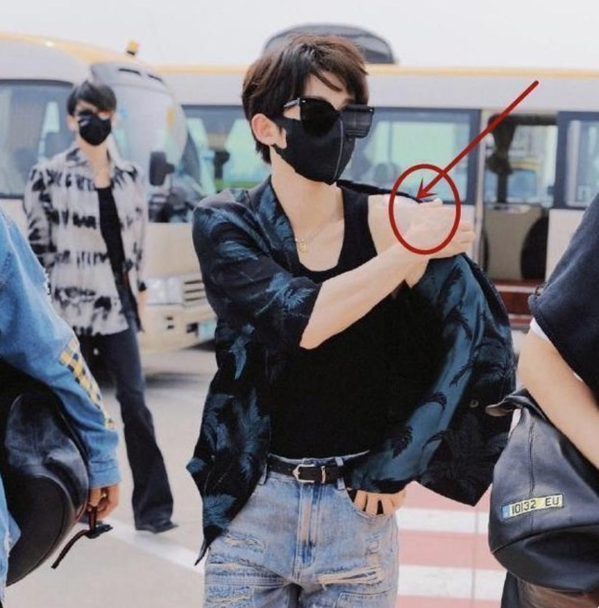 娱乐圈还有哪些假臀假肌肉,假臀假肌肉假肩膀的明星们