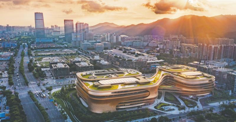 在白云山上俯瞰整个广州城,广州白云山变化