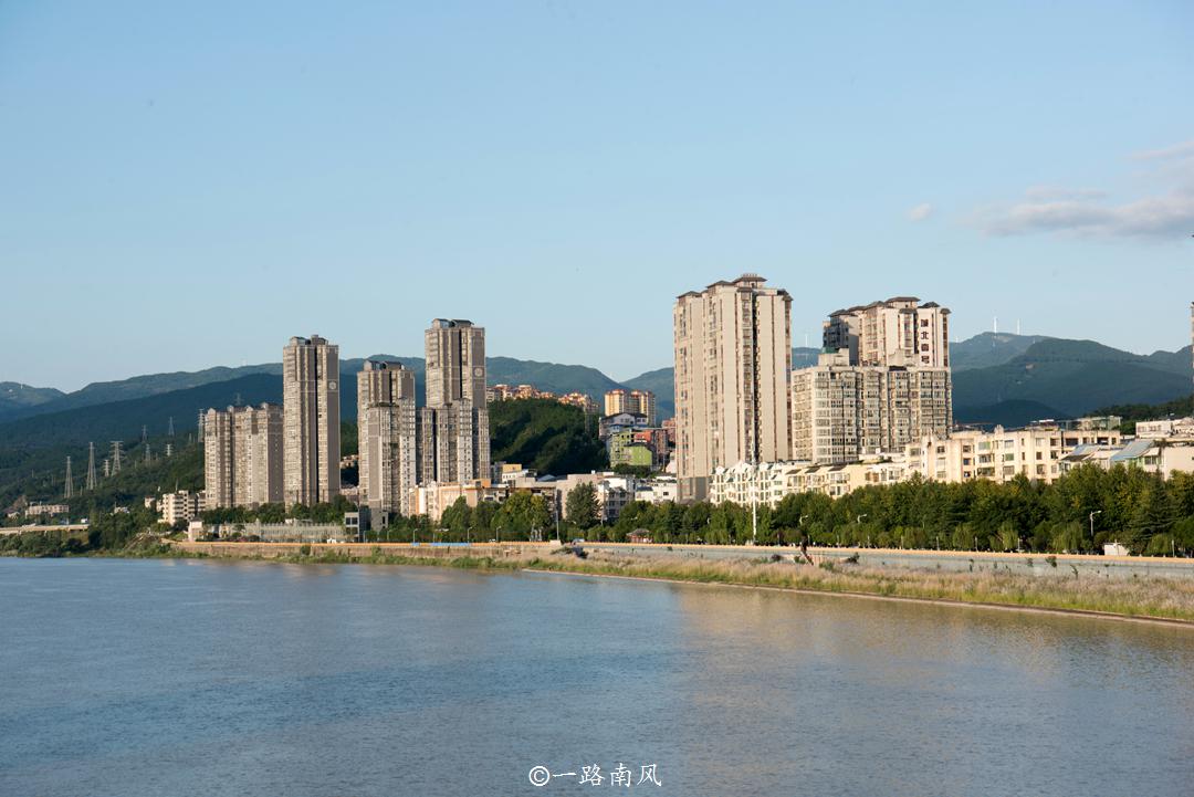 广元市城市风景一角,四川广元的城市面貌