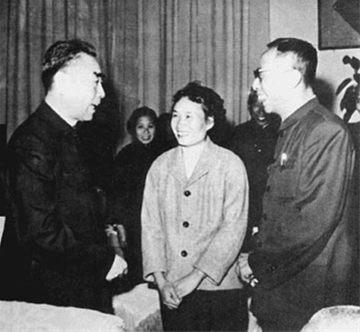 17岁日本少女给周恩来写信找爸爸，周总理：这娃有满族青年的血气