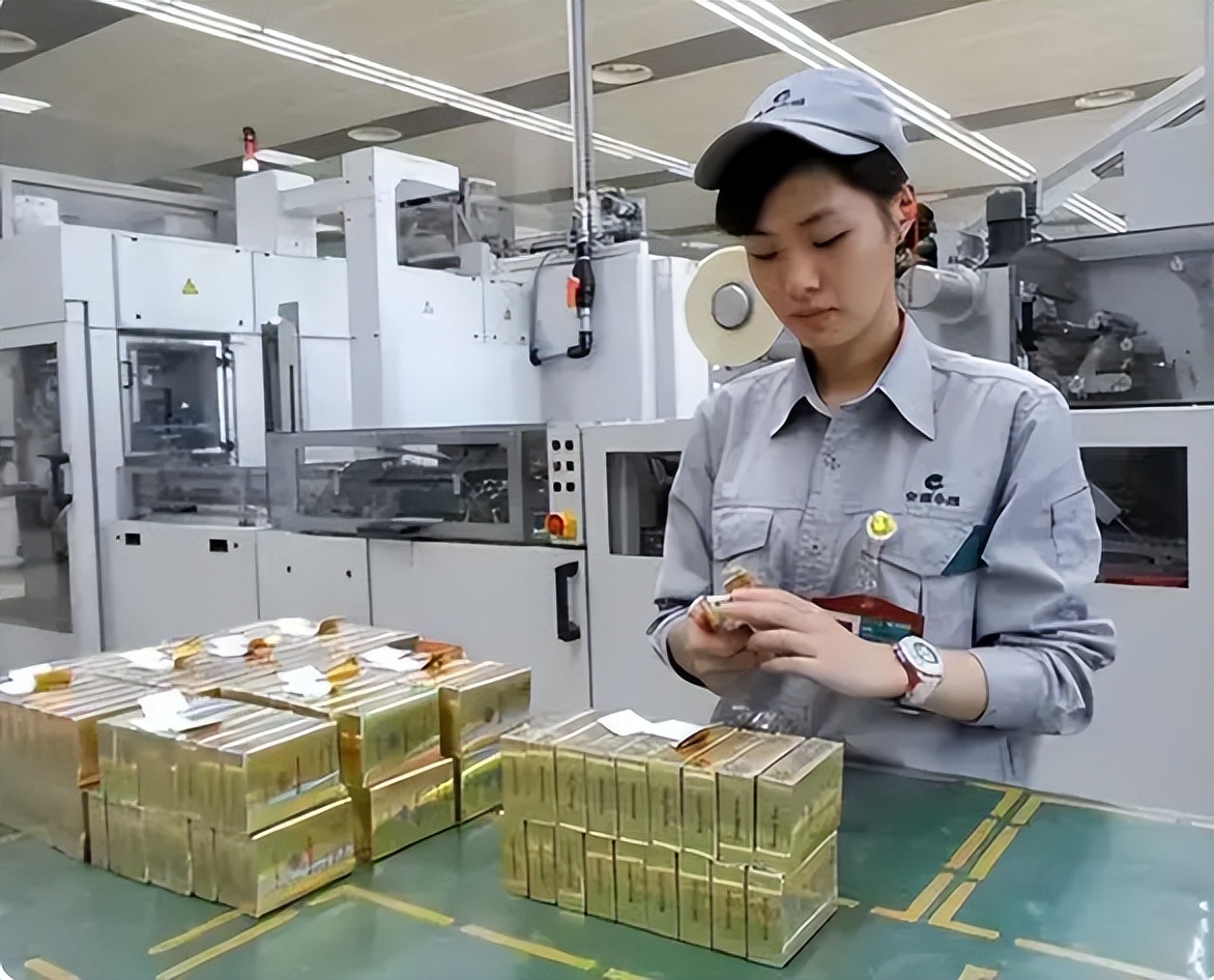 本科生在富士康就业前景,大学生进富士康就业