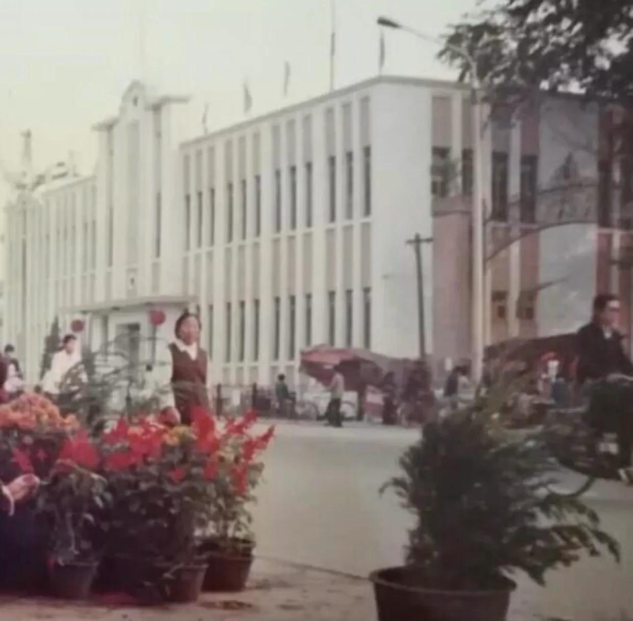 保定人民体育场游泳馆,保定体育场游泳馆开放了吗