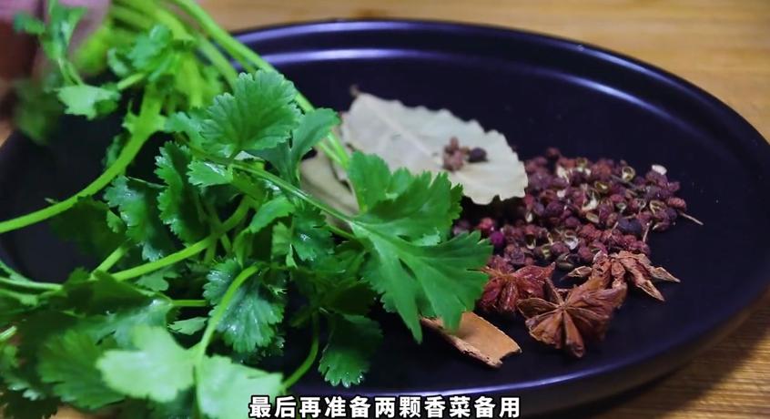 做凉拌辣椒油要烧热来用吗,泼热油的辣椒油怎么做