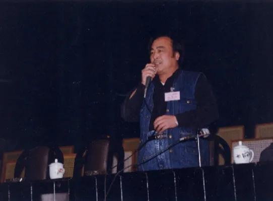 周雁翔与图书馆情缘之十：唱响图书馆之歌