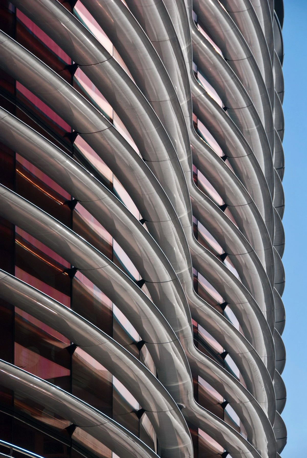 frp玻璃钢材质,frp玻璃钢是注塑材料吗