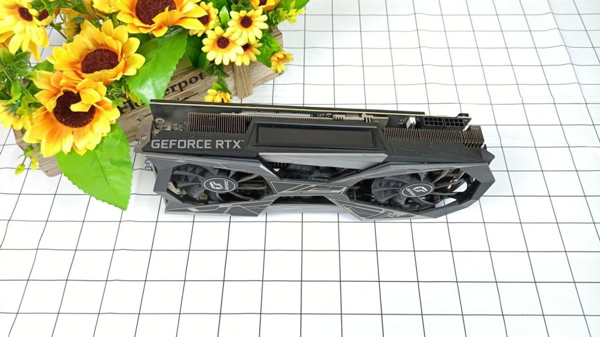 显卡价格还是没降,显卡价格不降