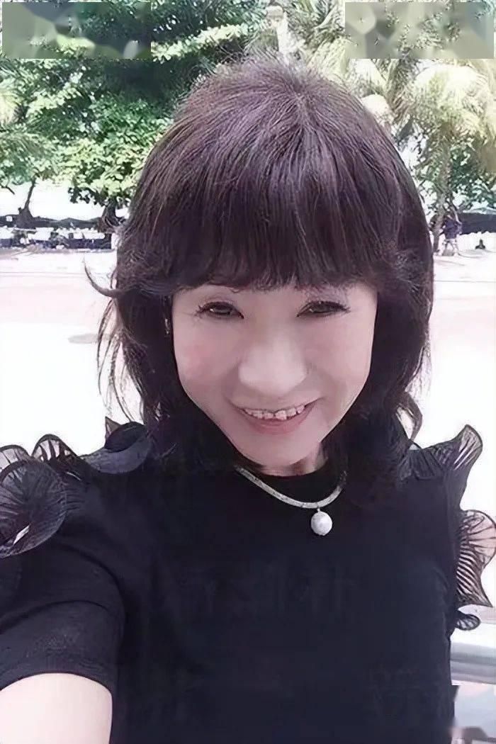 52岁大妈花200万整容成少女,日本68岁大妈整容成少女