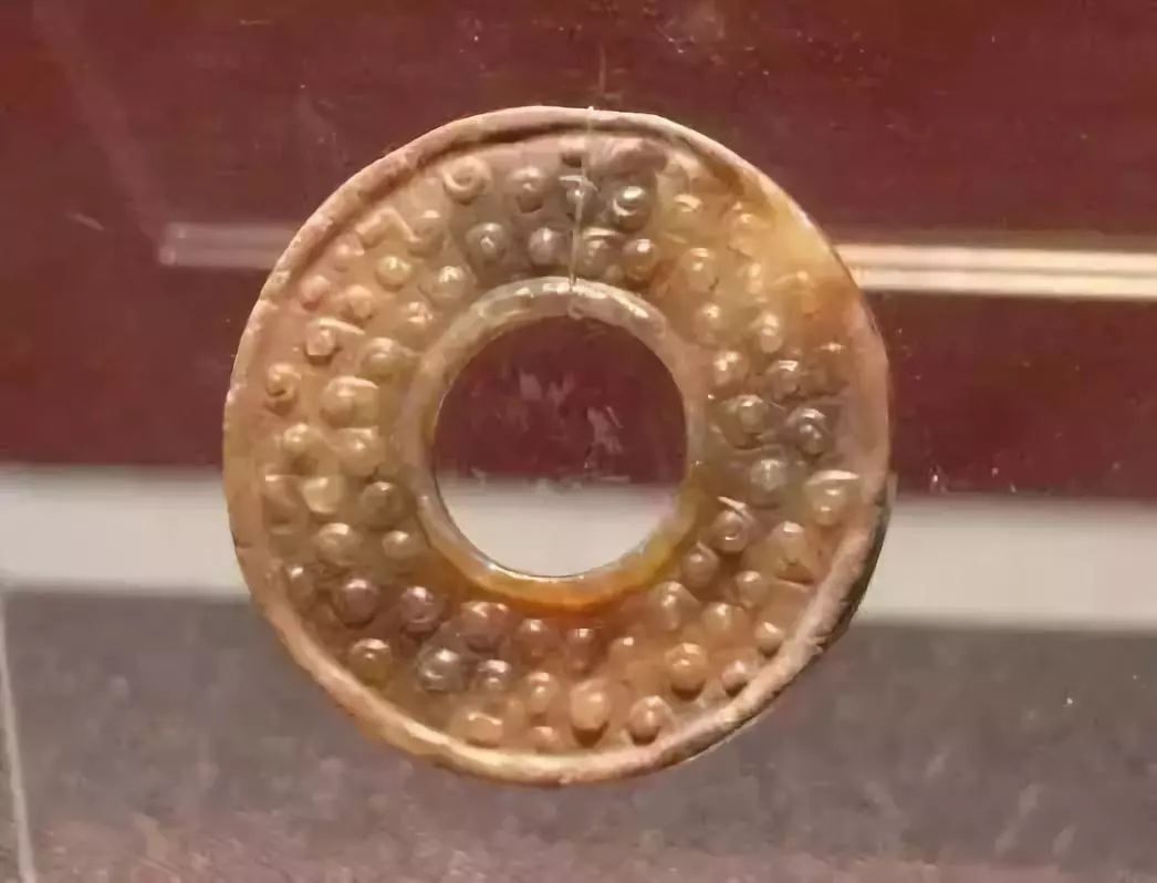 浅谈——鉴别古玉沁色