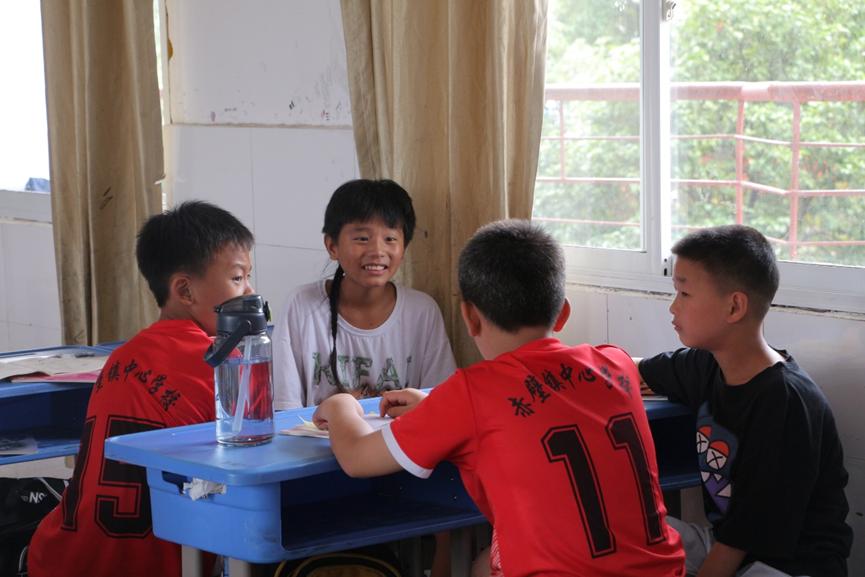 湖北学子三下乡感悟跨越千山万水,武汉学子三下乡传递爱心传播文明