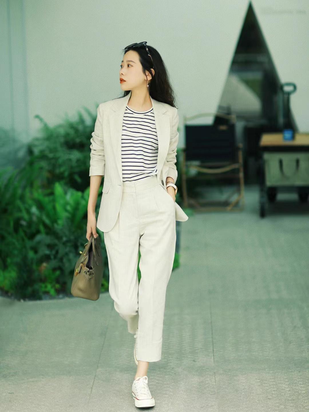 既好看又百搭的帆布鞋,回力帆布鞋适合多大年纪人穿