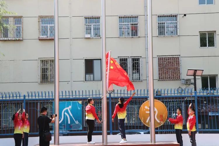 朔州市四小开学第一课：新生报到入学仪式感烙入每个孩子心中