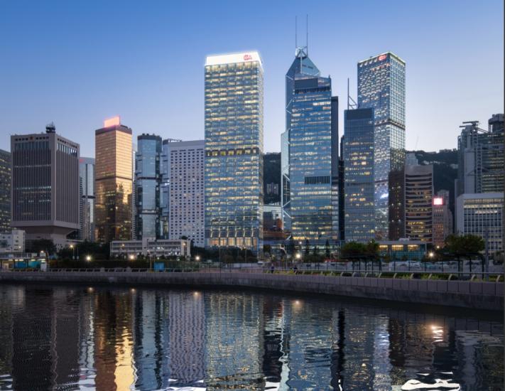 李嘉诚在深圳建的大厦,李嘉诚中银大厦风水之争