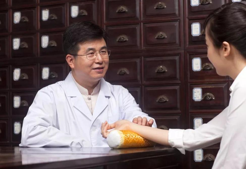 围绝经期综合征中医辨证心肾不交,绝经期肾阴阳两虚中医辨证