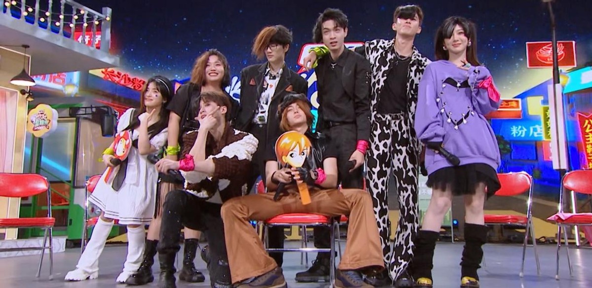 鏉ㄧ传浣曠倕鍥炬枃,鏉ㄧ传鍜屼綍鐐呯殑鐓х墖