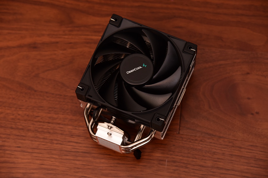 DDR5与DDR4？Win11与Win10？12600K对决5600X实战