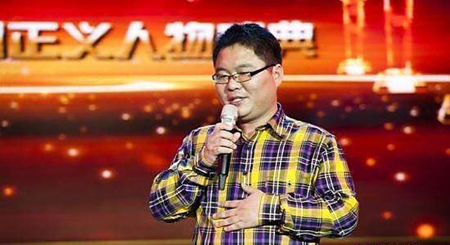 假扮乞丐吃垃圾500块卖进黑窑厂,崔松旺黑窑厂老板最后怎么处理