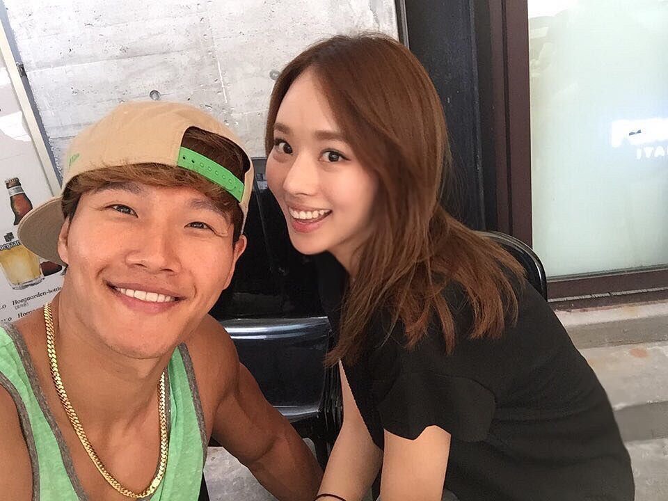 20多万的东西，*钟金**国随手就送给了全昭旻，不怪被称为钻石王老五