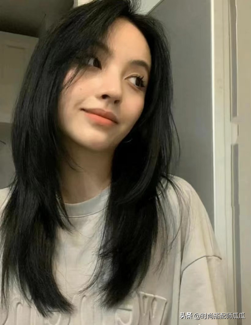 圆脸女生羊毛卷显老,适合长脸女生的减龄羊毛卷