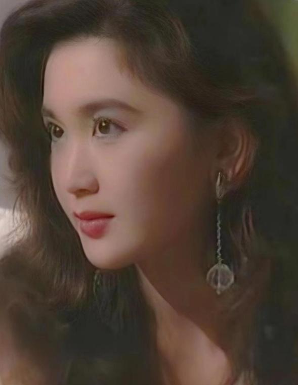 娱乐圈塌鼻子宽鼻翼好看的女明星,塌鼻子也能美出圈