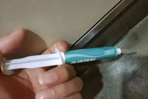 一招告诉你怎么消灭蟑螂最彻底,蟑螂不喜欢闻什么味道来消灭蟑螂