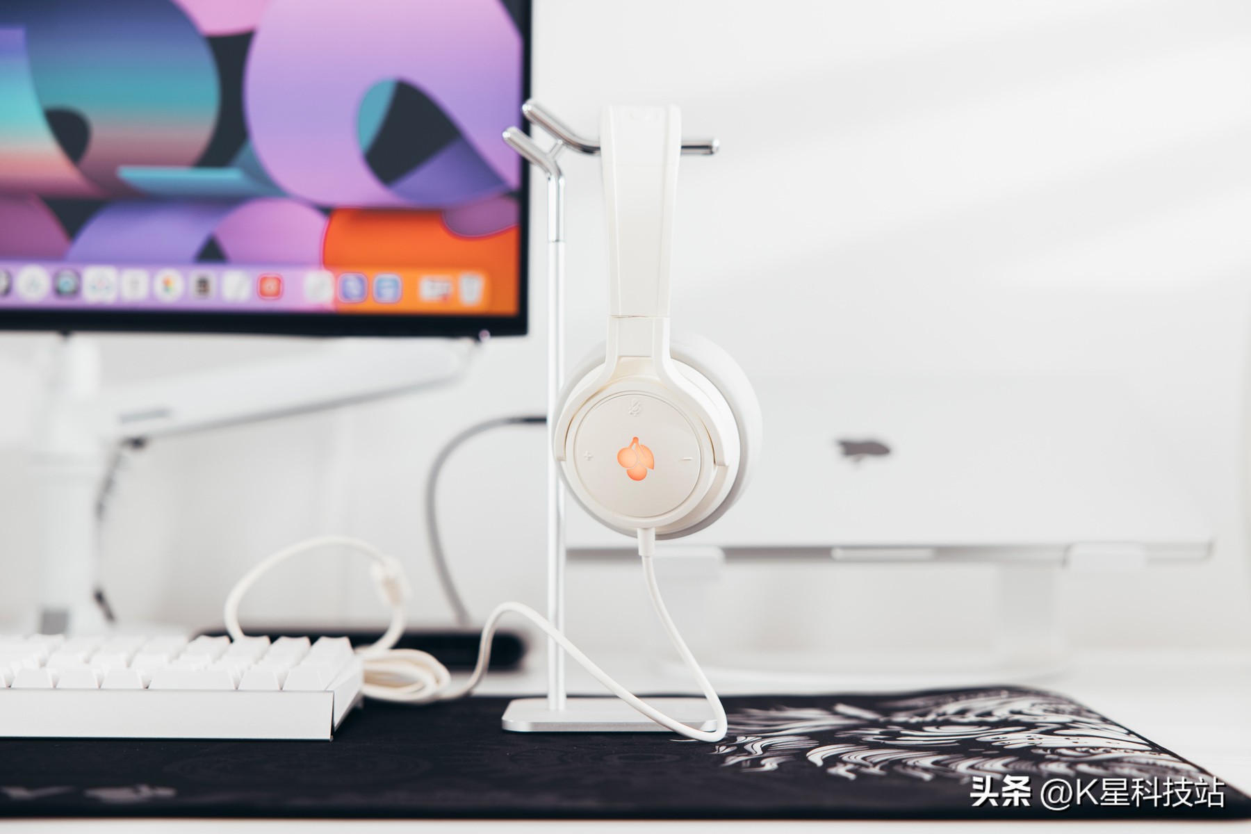 我的桌面我做主，一套平淡无奇白色系生产力+重度娱乐桌面分享