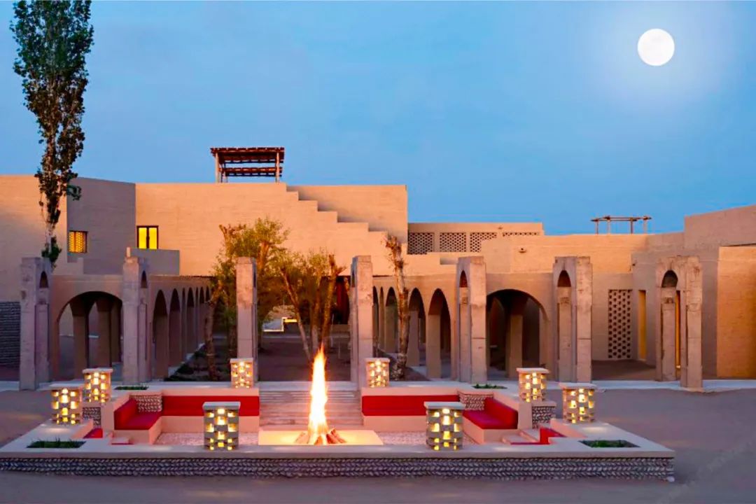 沙漠里的奢华天花板，比摩洛哥更耀眼