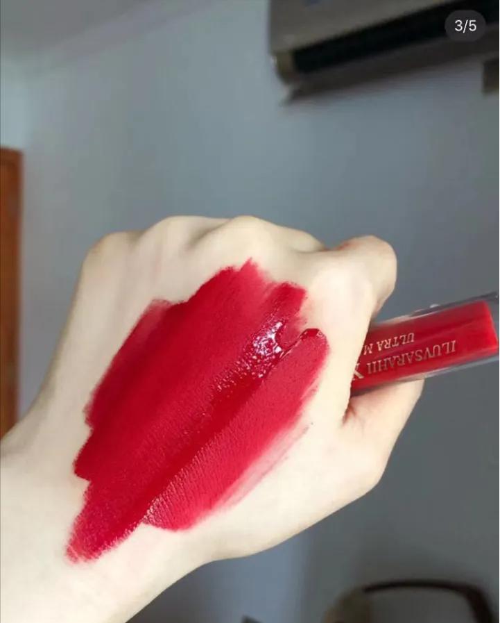 每个女生都不可能只拥有一支口红,女生一生只能买十只口红