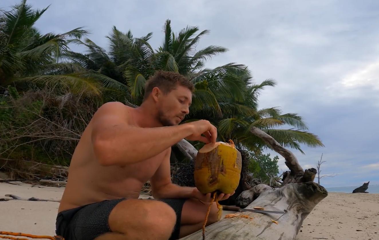 外国土豪在海上生存,外国土豪荒岛求生