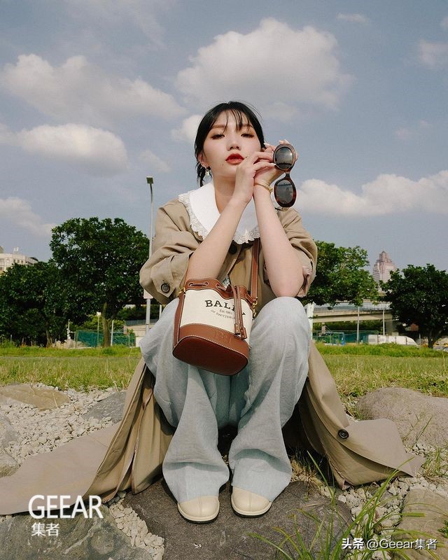 bally包包多少钱,bally斜挎包包适合年轻人么