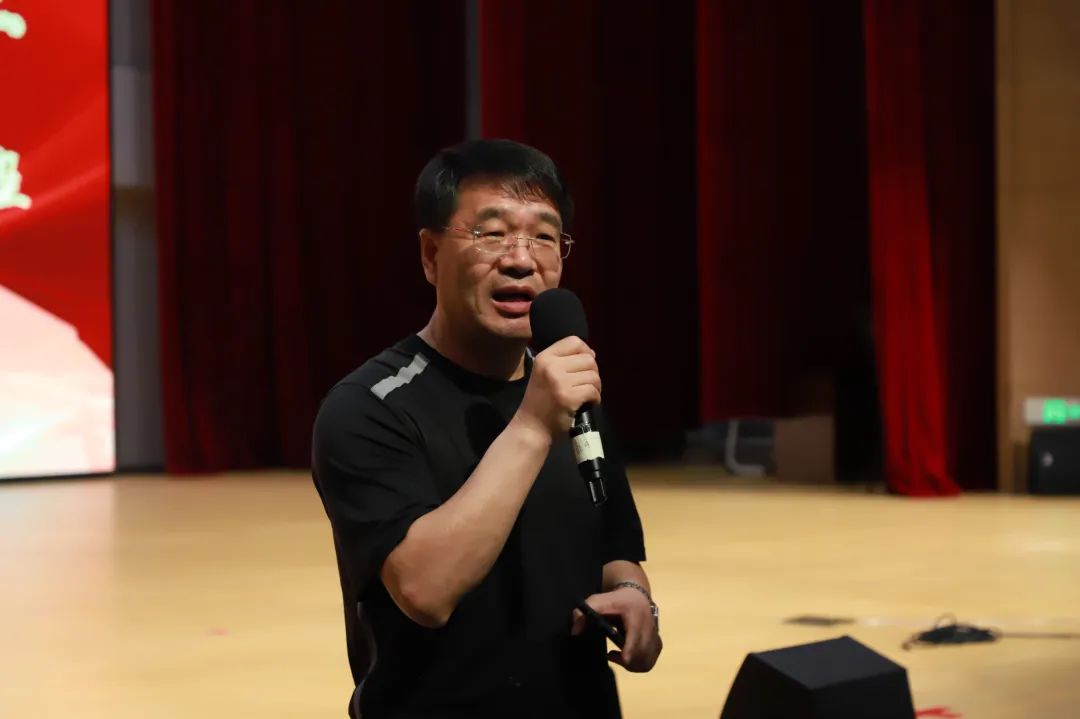 高考战神出场,高考战神复读生