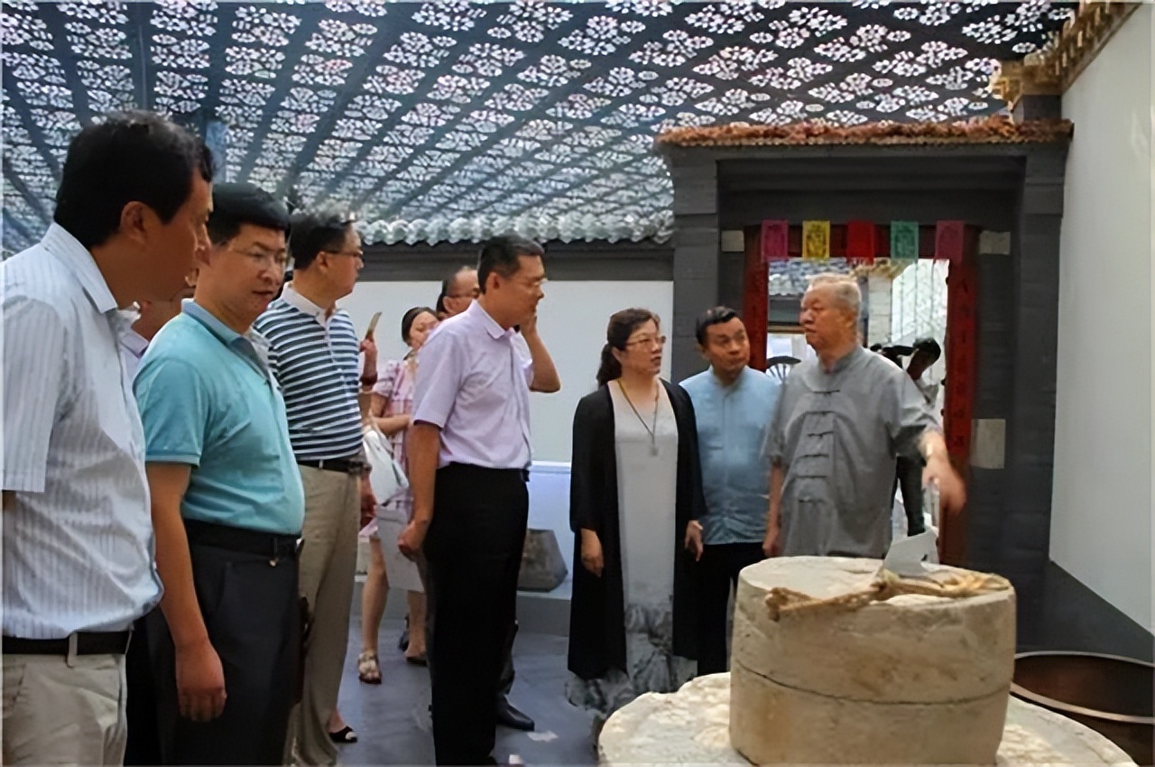 朱高正：*进党民**创*党**元老，因不满*进党民**走向“*独台**”而*党退**