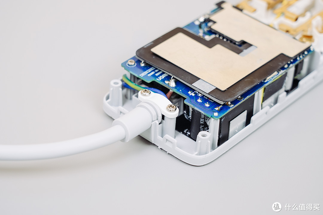 新世纪多功能防爆抗摔插座,绿联65w快充防雷插排