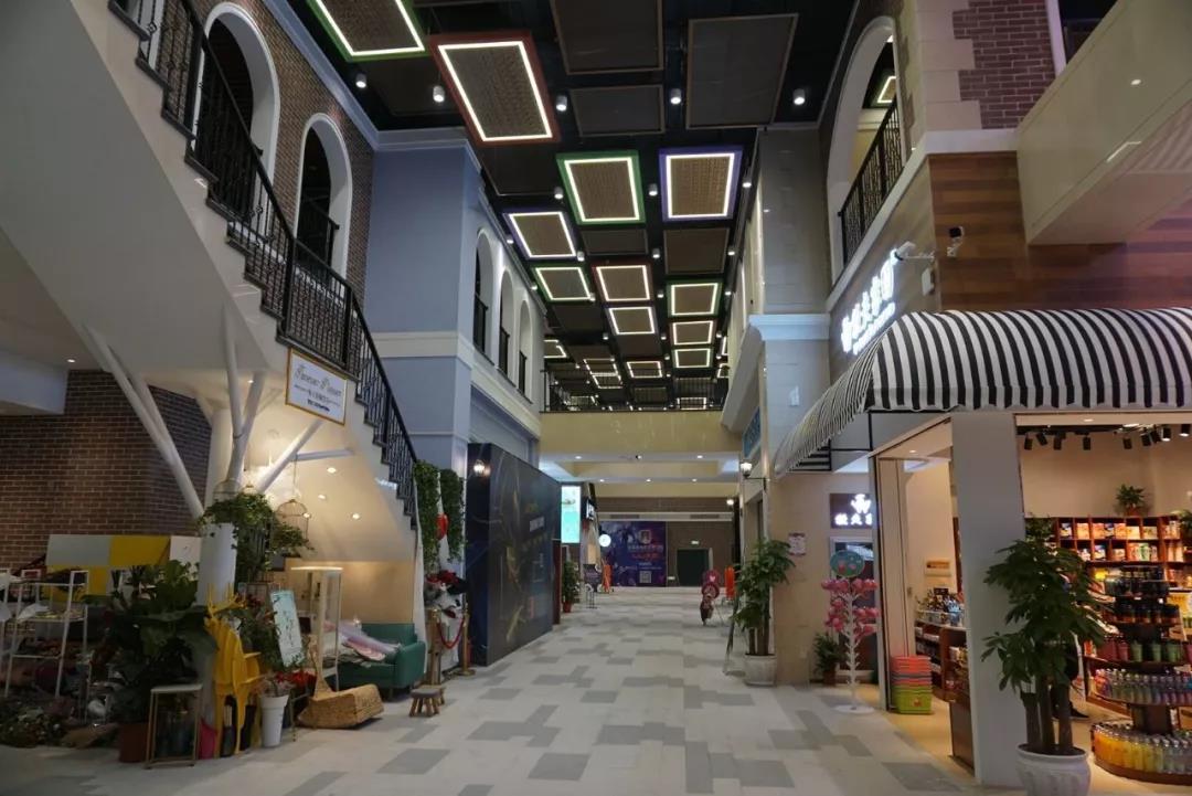 购物中心最新吸引年轻人业态,购物中心现代化