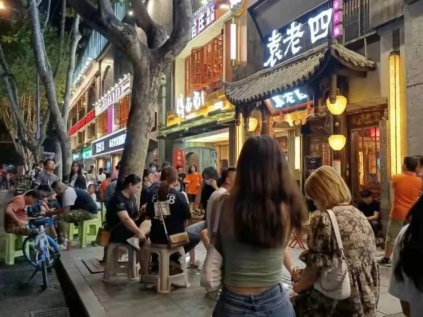 注册证被吊销,注册4600个账号被判一年