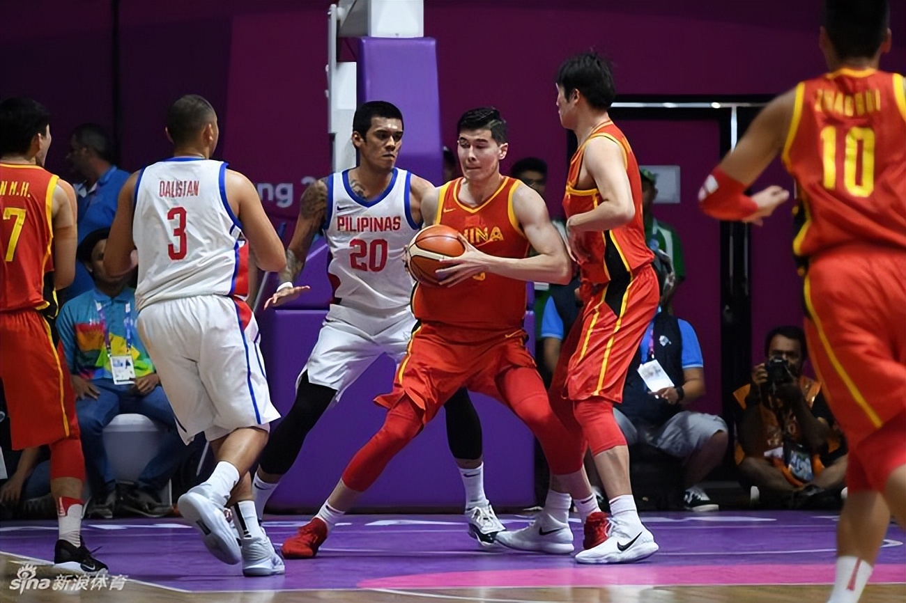 字母哥中国行指导男篮u16球员,中国篮球新疆队的阿不都沙拉木