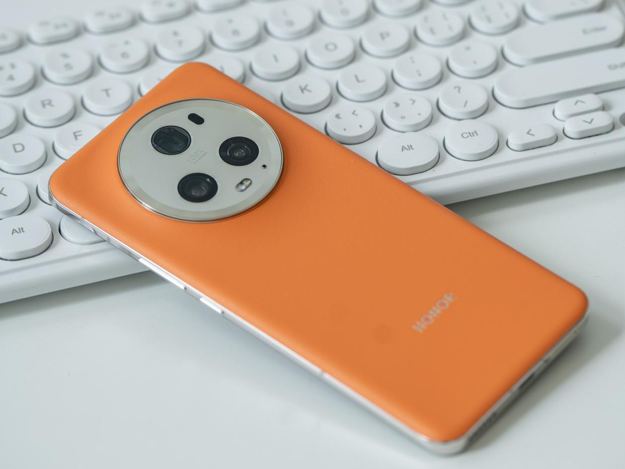 iqoo11与荣耀magic5怎么选,iqoo11pro和荣耀magic5哪个好