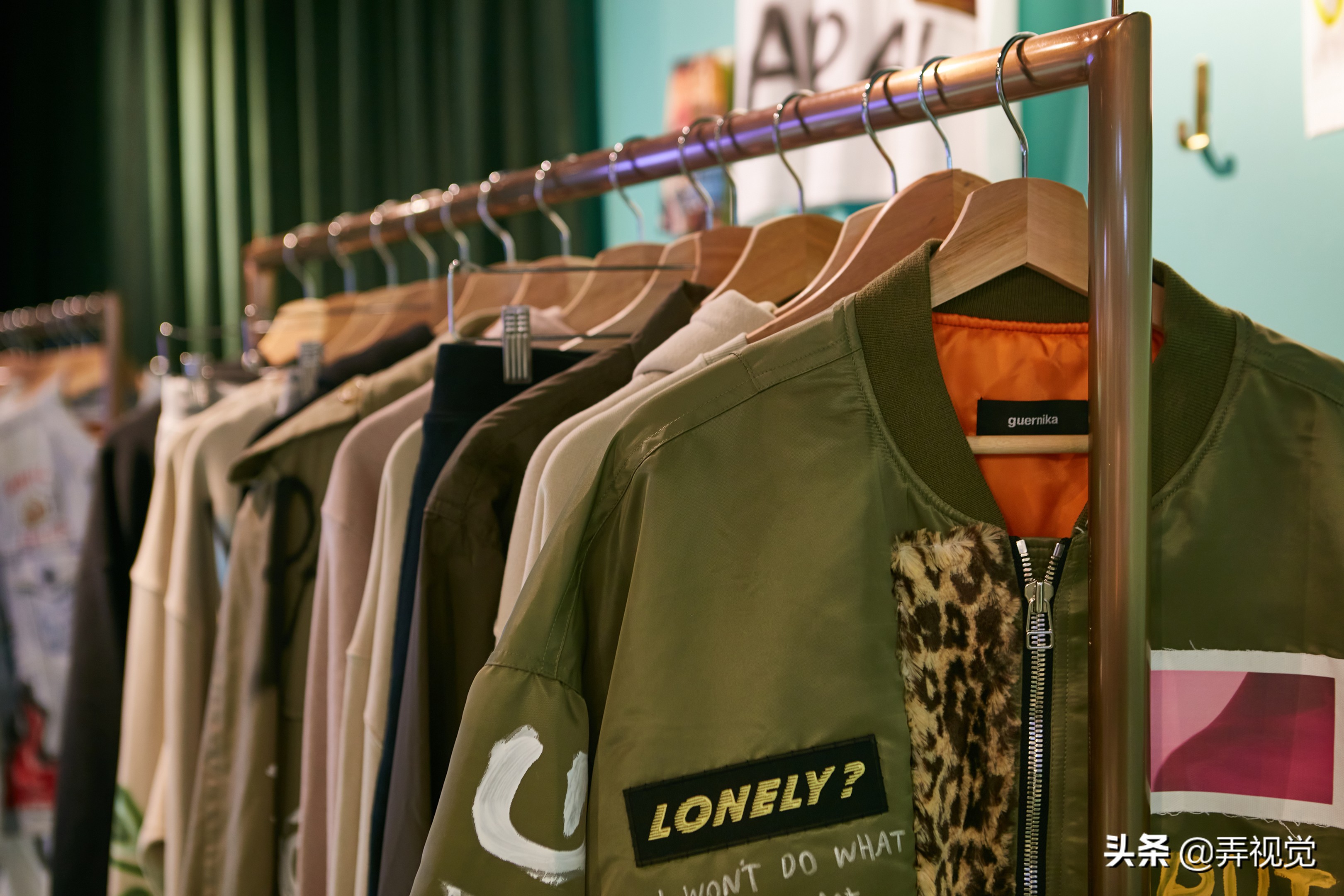 鏃ョ郴娓灏忎紬娼墝,灏忎紬鏃ョ郴娼墝