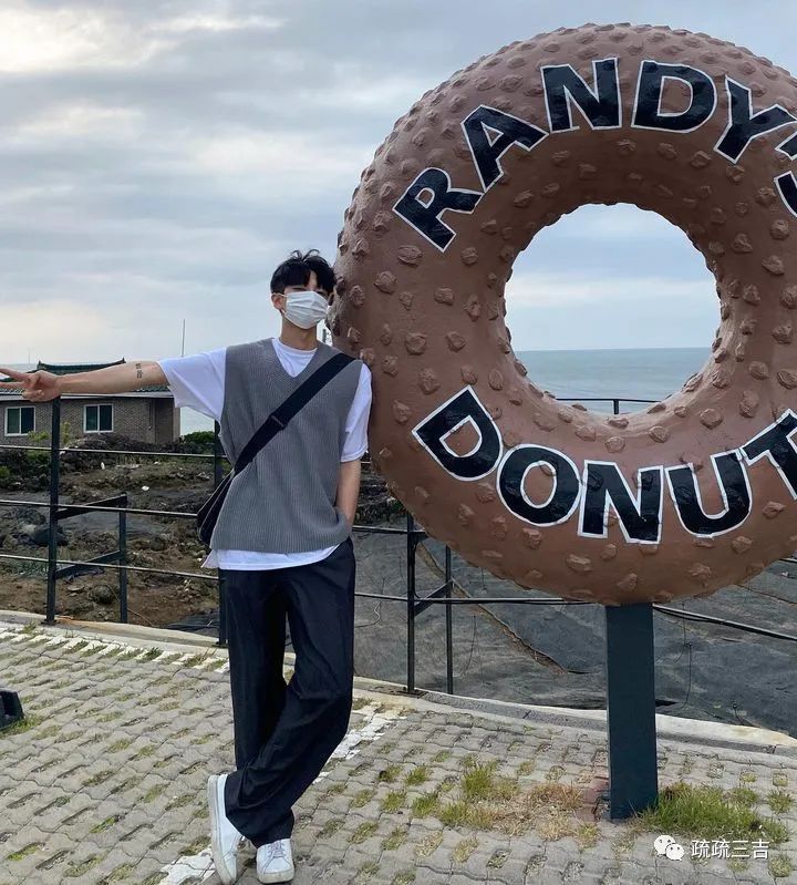 像干净气质的男大学生！3位又帅又会穿的韩国Ins博主夏季穿搭参考