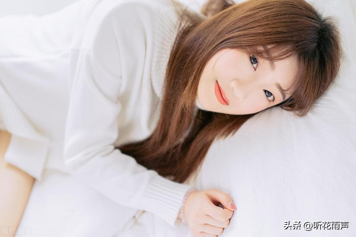 中年离异女人喜欢你的表现与心理,60多岁丧偶女人喜欢你的表现