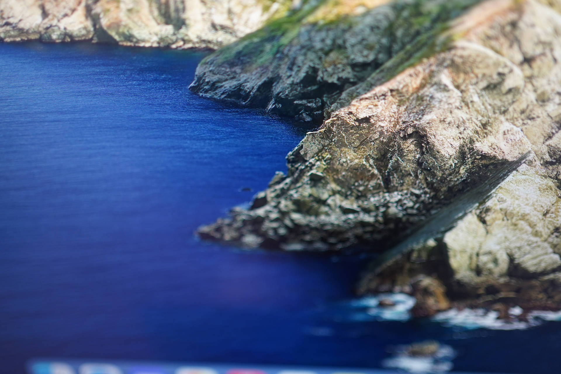 白天生产力晚上爱奇艺，八千字教你打造一键切换主题桌面