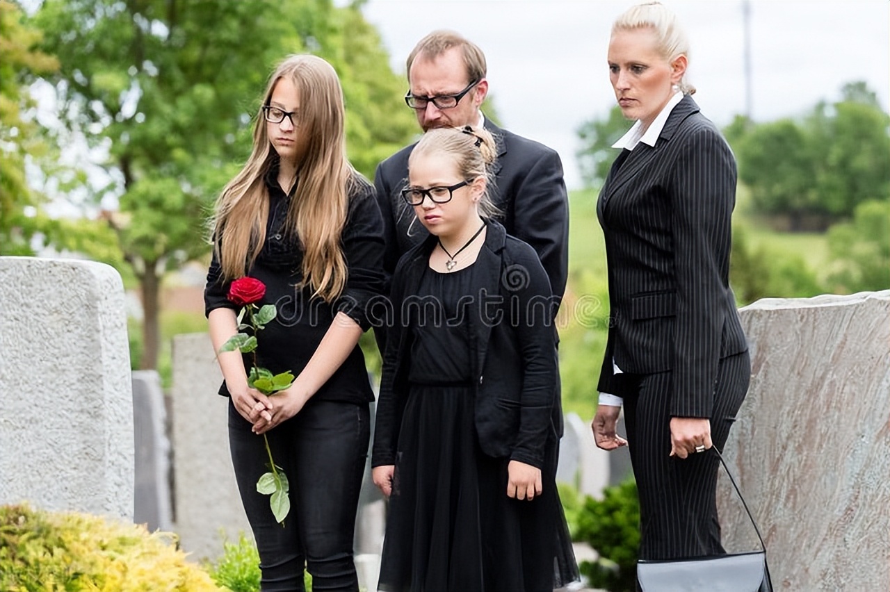 老人分到80万征收款全给亲生女儿,征收款175万妻子却被赶出家门